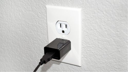 Advanced USB Charger with Fast Charging compatible for iPhone and Android